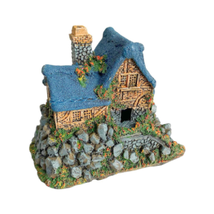 Casa con techo azul. Decoración para acuario